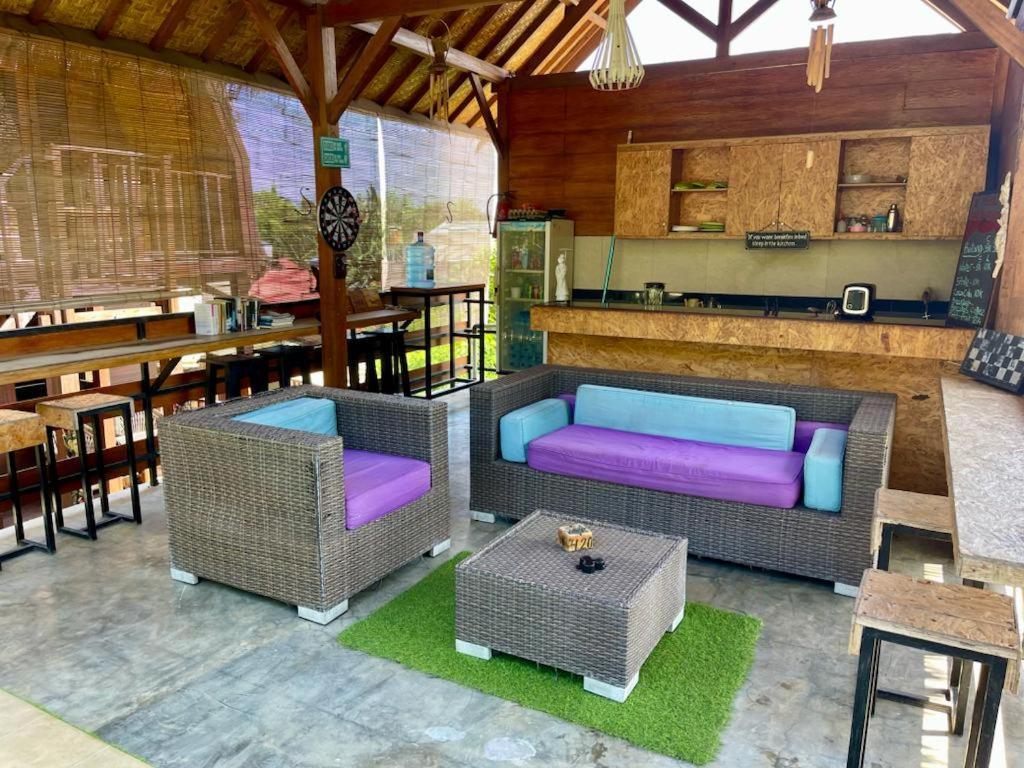 The Golden Ave Bungalow غيلي تراوانغان المظهر الخارجي الصورة